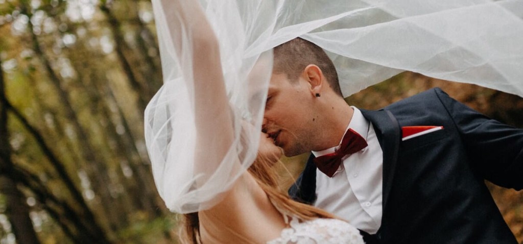 Quand Eric  Coquerel (LFI) assimile le voile de la mariée chrétienne au voile&nbsp;islamique