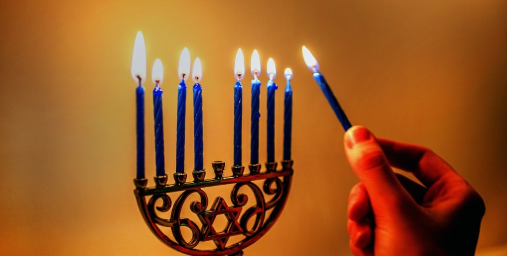 2 clandestins et 2 mineurs insultent et violentent une famille juive à Aubervilliers, ils ressortent&nbsp;libres