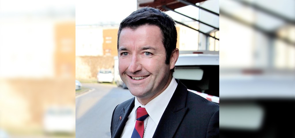 Karl Olive veut suspendre certaines aides sociales aux familles de délinquants à&nbsp;Poissy