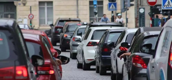 voitures ville embouteillage Tetiere