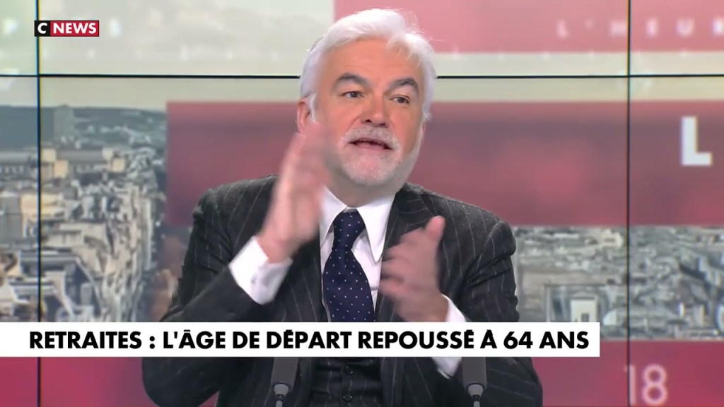 Pascal Praud fustige le double-discours de Macron sur les retraites: &laquo;&nbsp;C&rsquo;est un homme terrible&nbsp;&raquo;