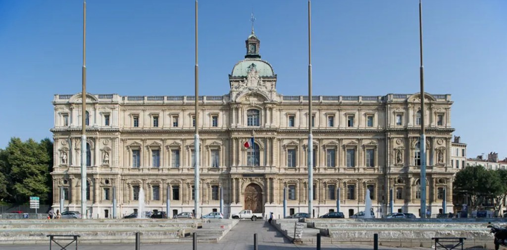 Marseille: 30 clandestins kurdes restent en France en payant 2 agents préfectoraux marseillais&nbsp;corrompus